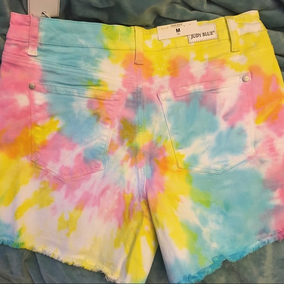 Judy Blue | Swirl Tie Dye High Waist Shorts 150082 - Picture 6 of 8
